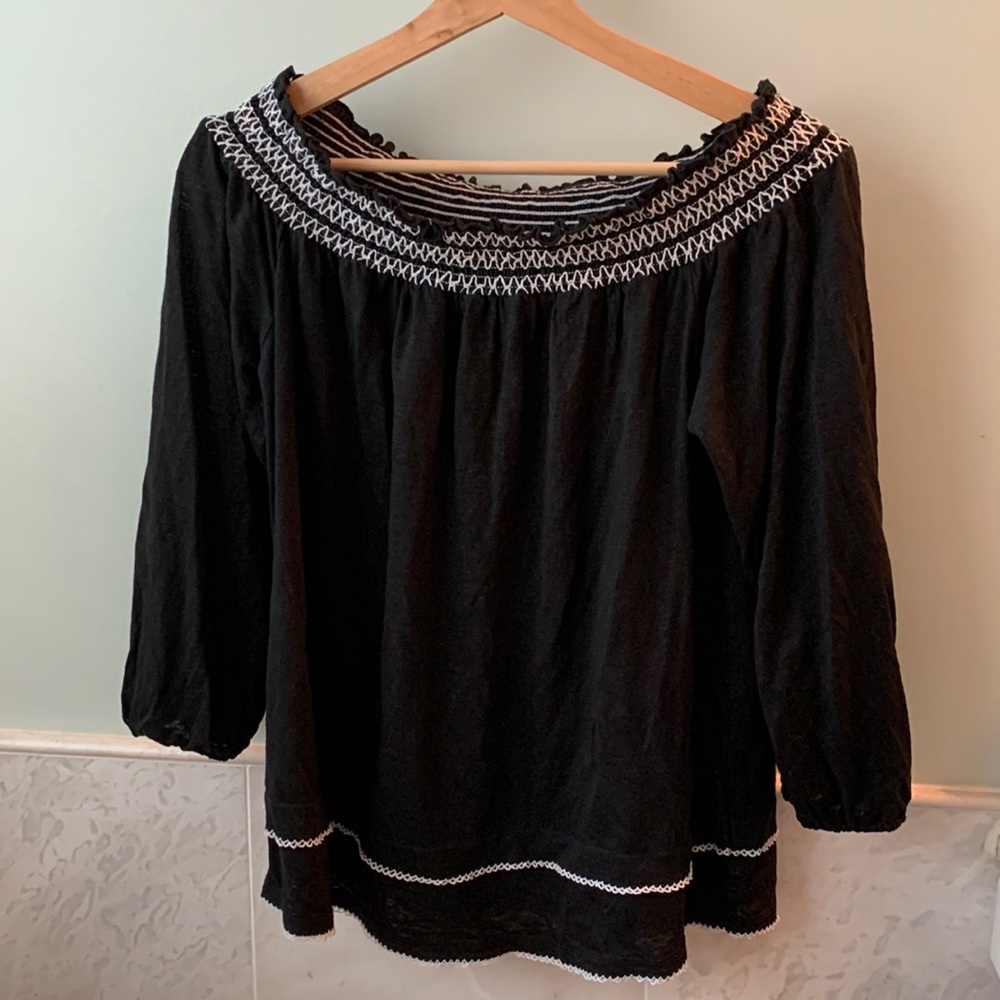 White House Black Market blouse size Medium